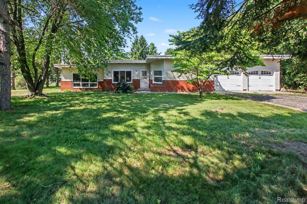 7800 W Sharpe Road Handy Township, MI 48836