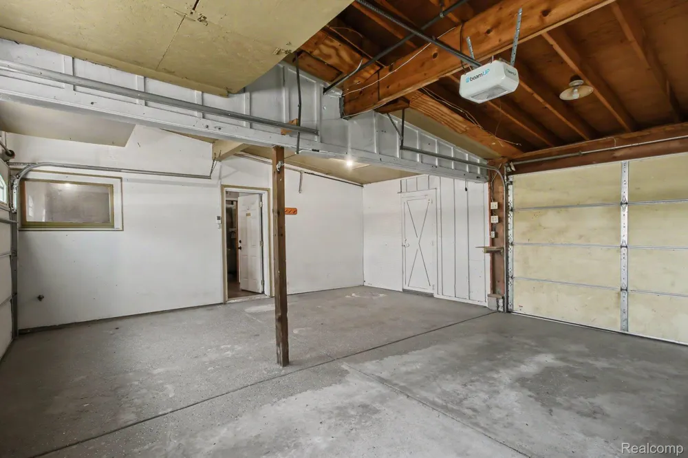 7800 W Sharpe Road Handy Township, MI 48836