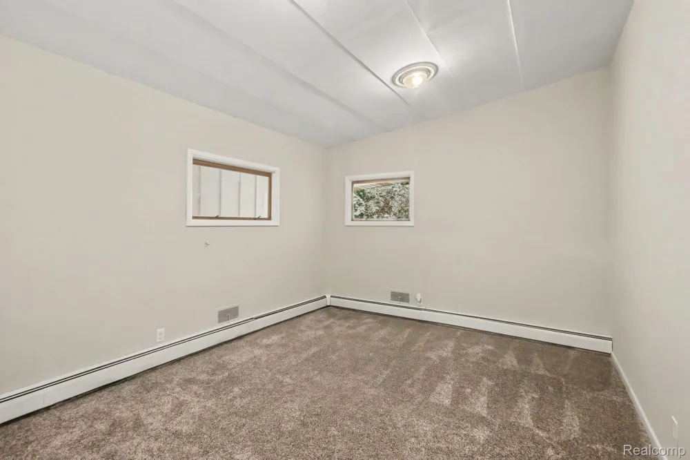 7800 W Sharpe Road Handy Township, MI 48836