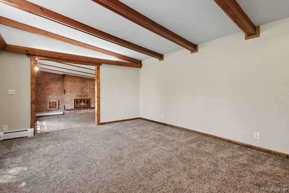 7800 W Sharpe Road Handy Township, MI 48836