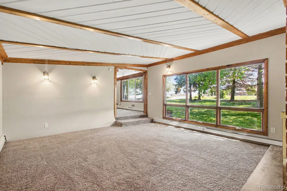 7800 W Sharpe Road Handy Township, MI 48836