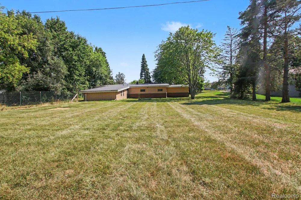 7800 W Sharpe Road Handy Township, MI 48836