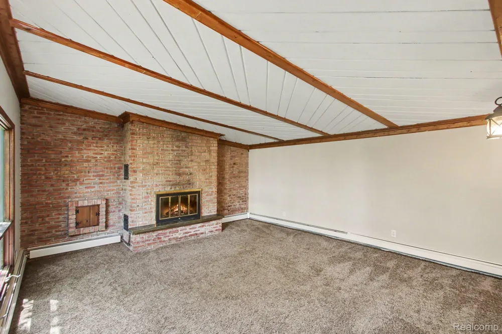 7800 W Sharpe Road Handy Township, MI 48836