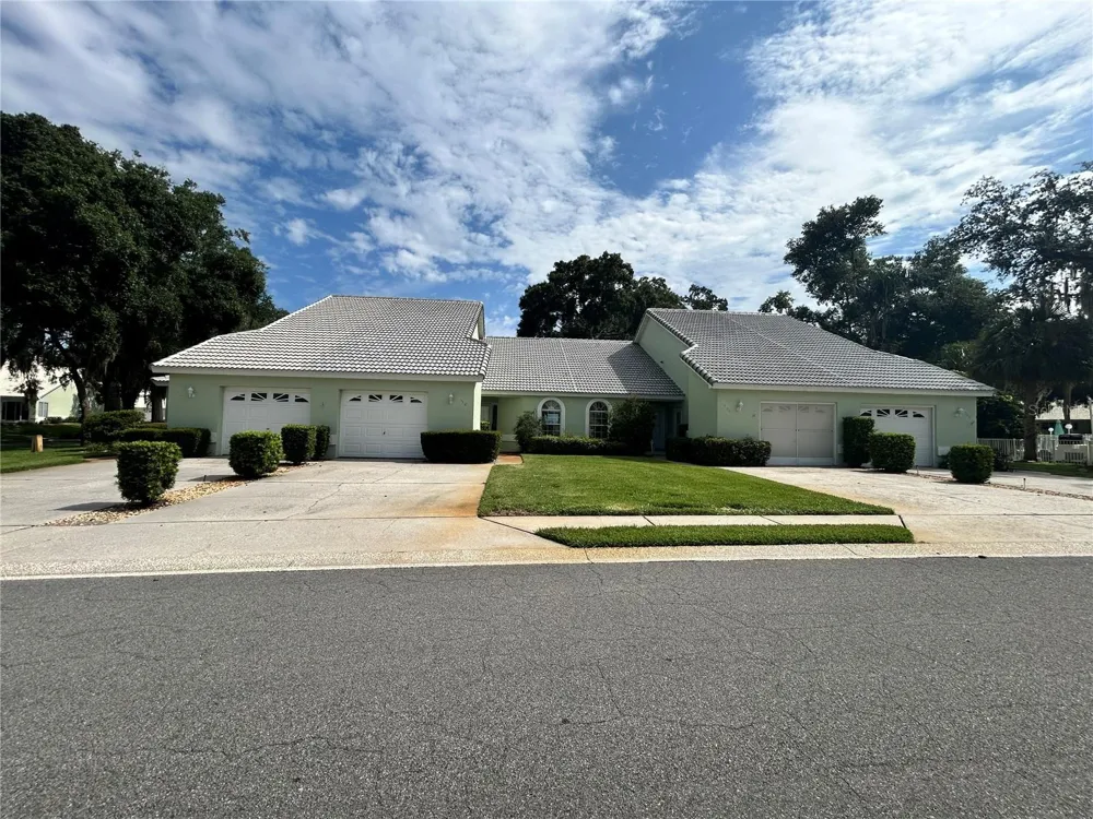 806 WINDERMERE BOULEVARD Inverness, FL 34453
