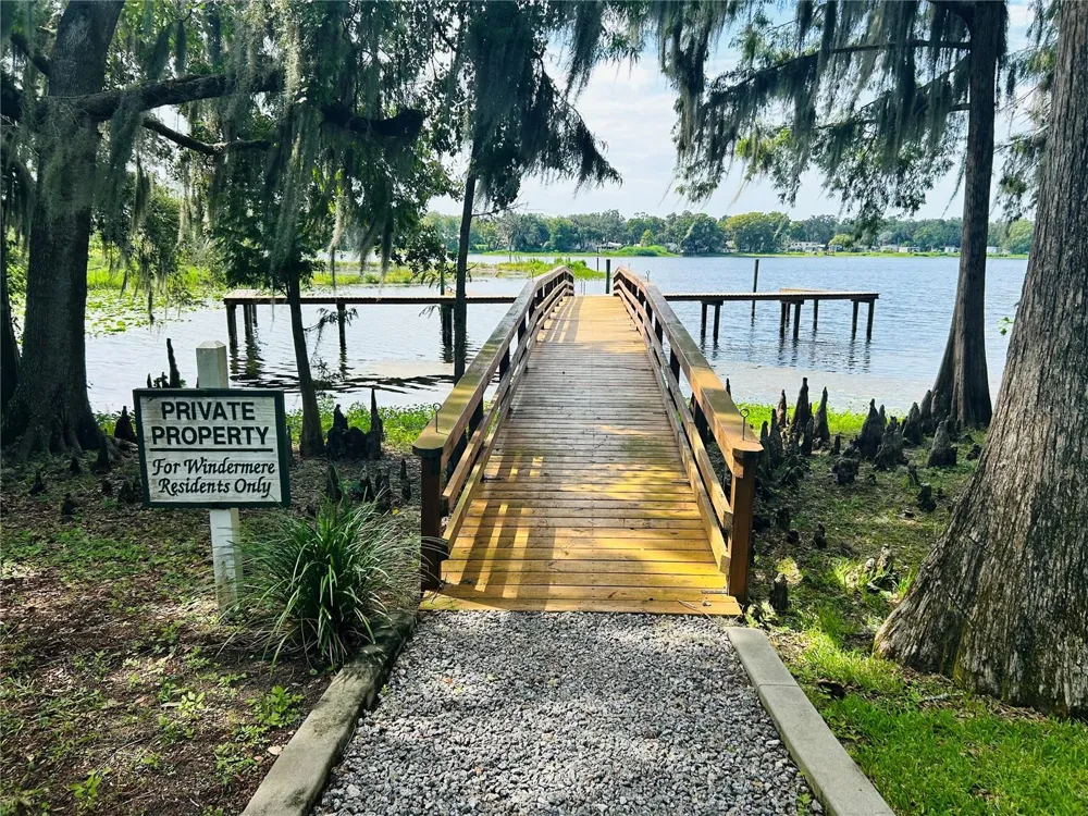 806 WINDERMERE BOULEVARD Inverness, FL 34453