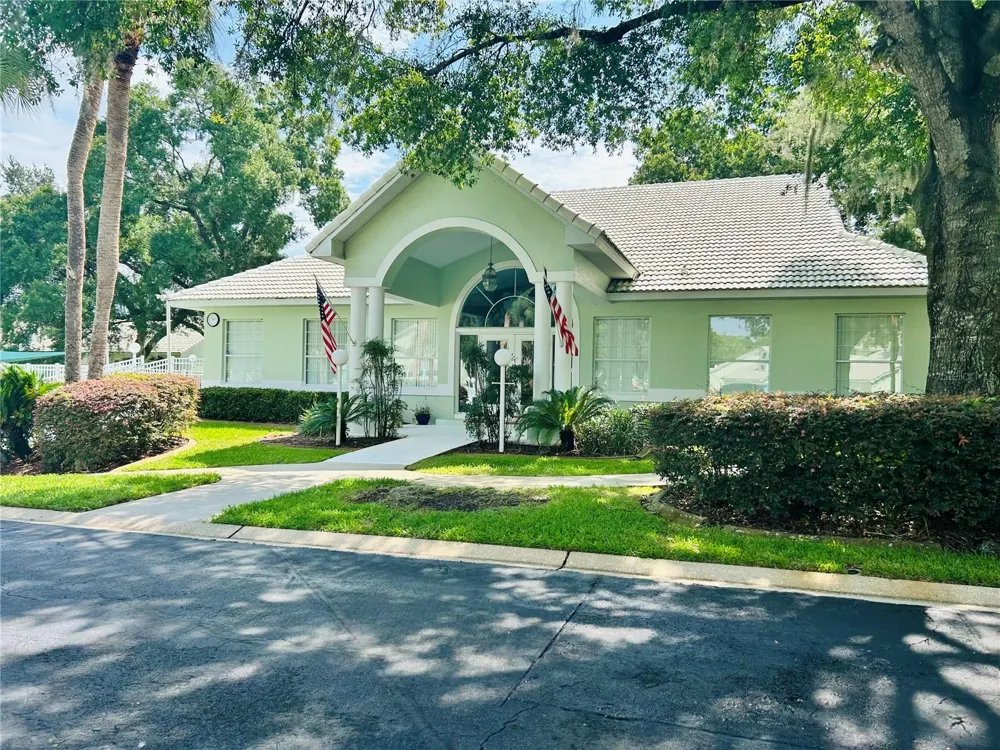 806 WINDERMERE BOULEVARD Inverness, FL 34453