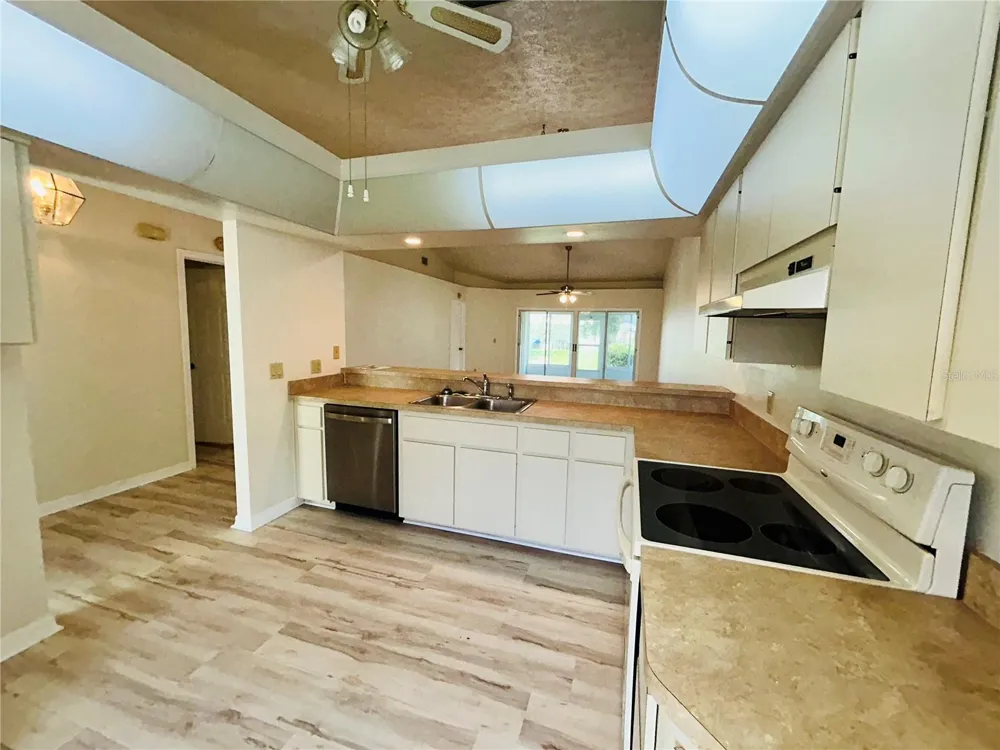 806 WINDERMERE BOULEVARD Inverness, FL 34453