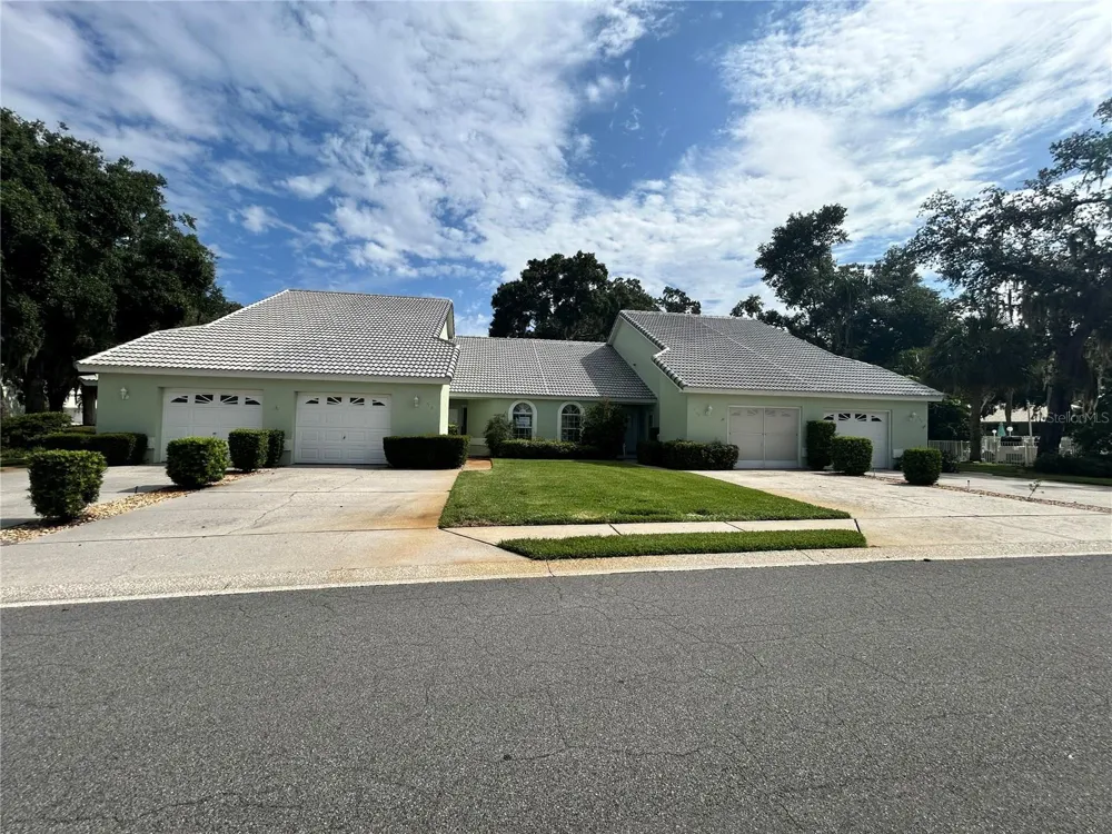 806 WINDERMERE BOULEVARD Inverness, FL 34453