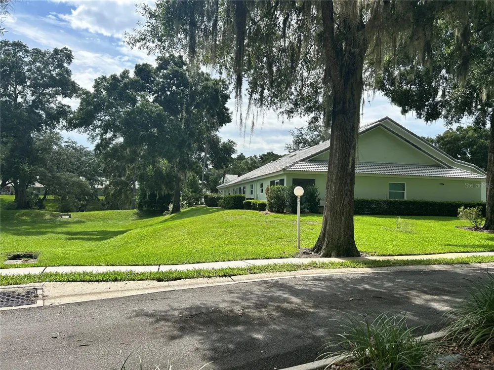 806 WINDERMERE BOULEVARD Inverness, FL 34453