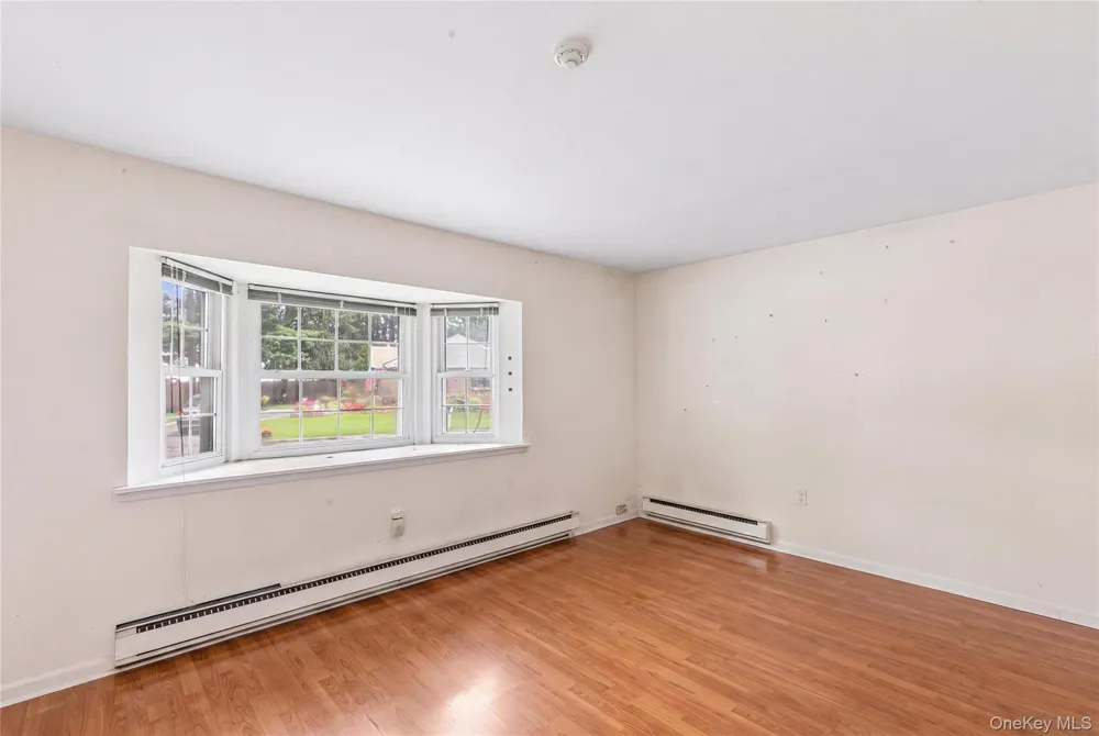 15 Forge Lane Coram, NY 11727