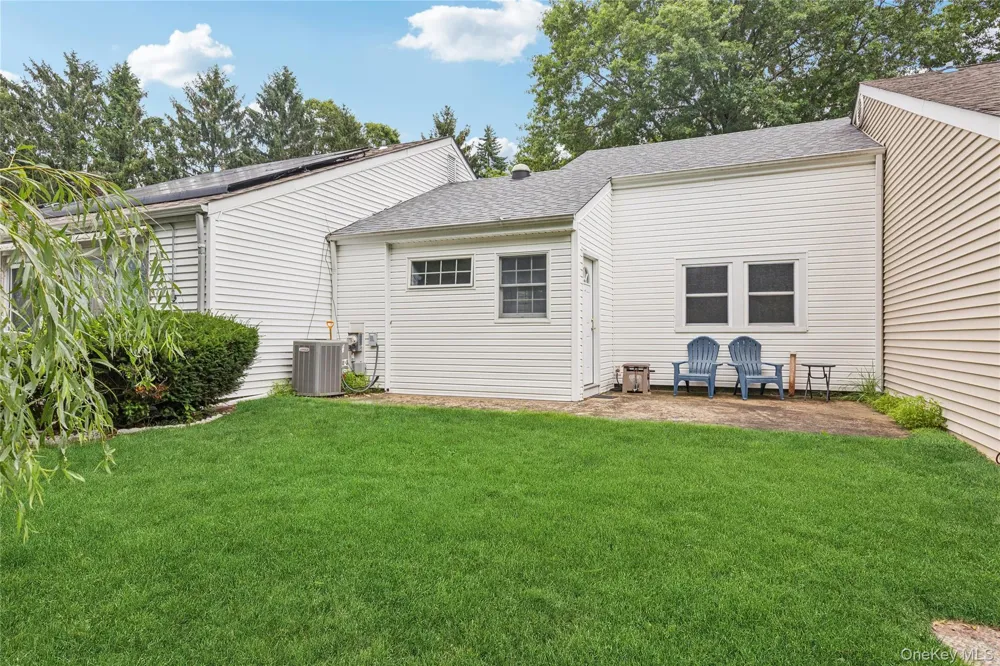 15 Forge Lane Coram, NY 11727