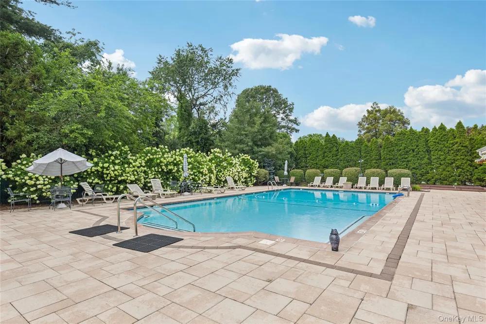 15 Forge Lane Coram, NY 11727