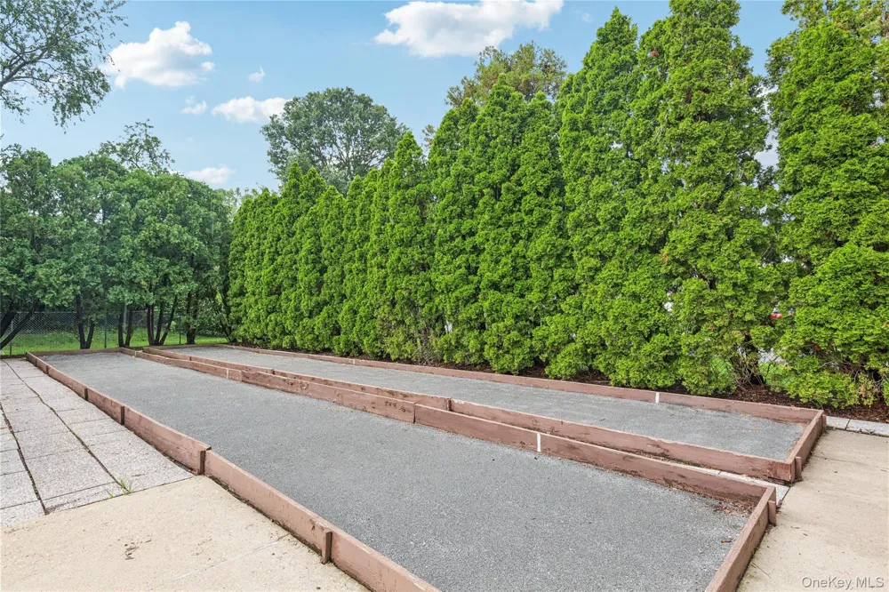15 Forge Lane Coram, NY 11727