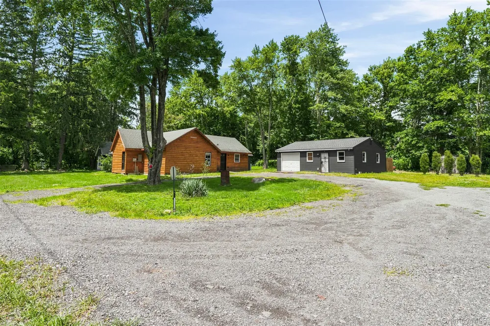 290 Route 17K Bloomingburg, NY 12721