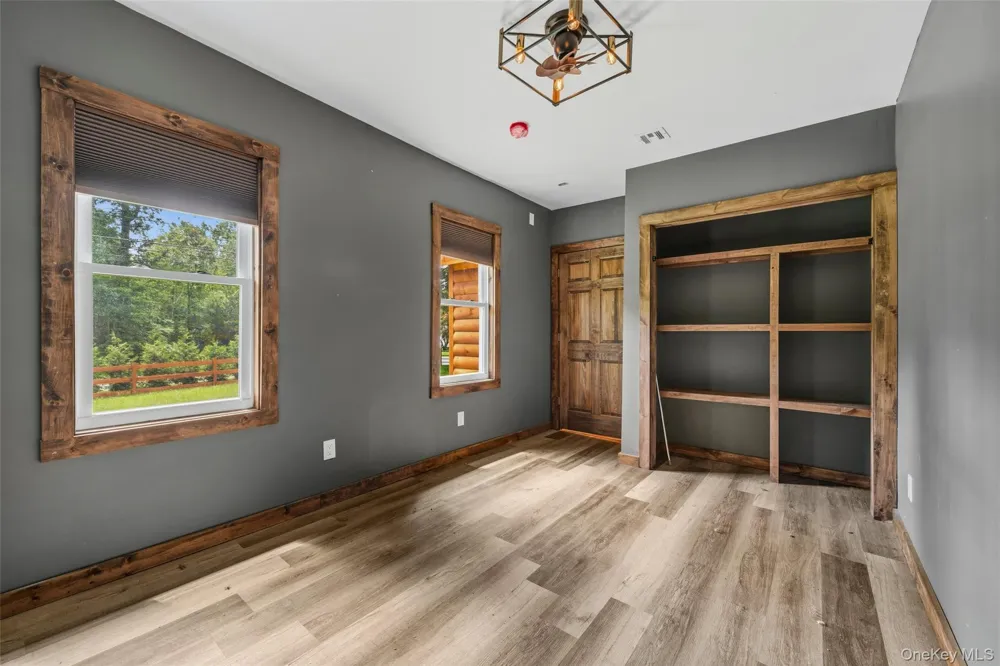 290 Route 17K Bloomingburg, NY 12721
