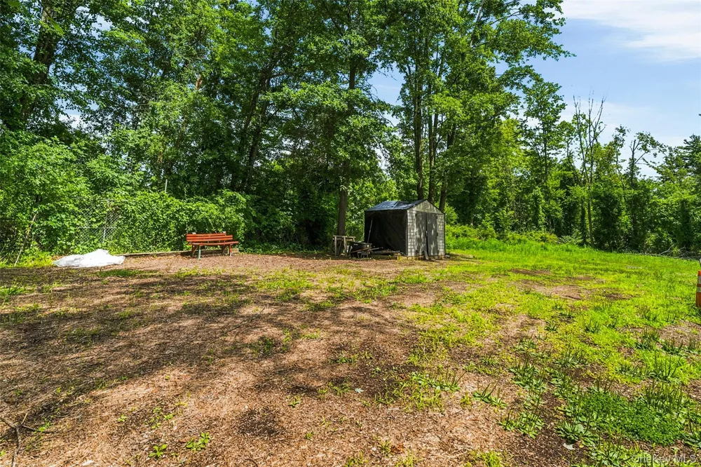 290 Route 17K Bloomingburg, NY 12721