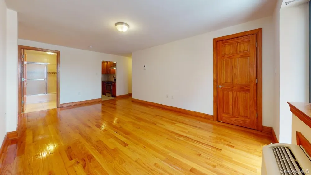 135-23 82nd Avenue #3E Briarwood, NY 11432