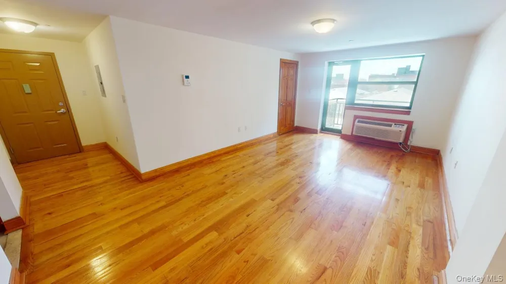 135-23 82nd Avenue #3E Briarwood, NY 11432