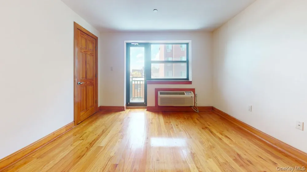 135-23 82nd Avenue #3E Briarwood, NY 11432