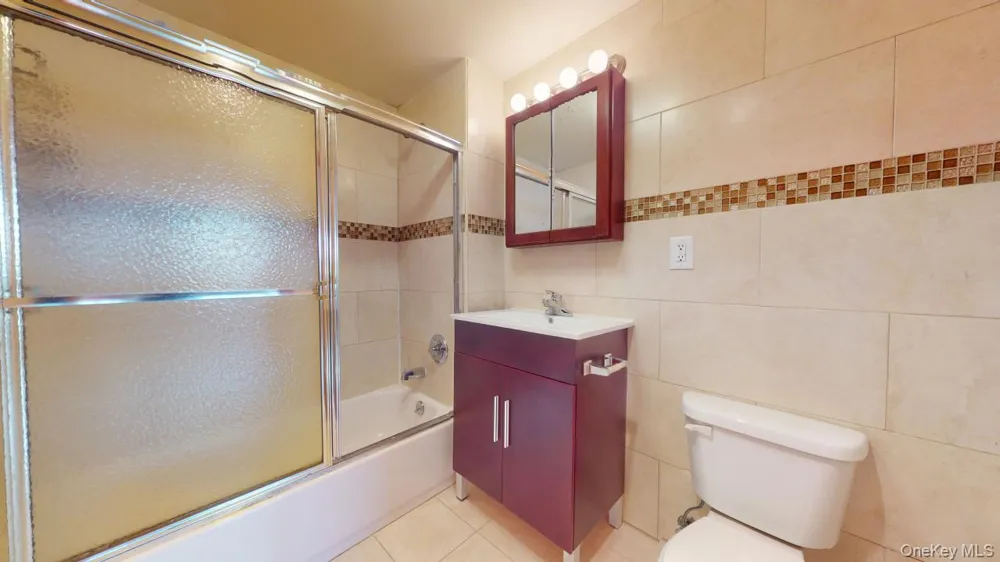 135-23 82nd Avenue #3E Briarwood, NY 11432