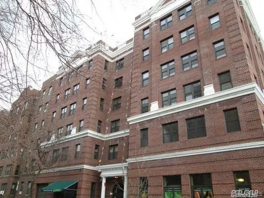 8401 37th Avenue #306 Jackson Heights, NY 11372