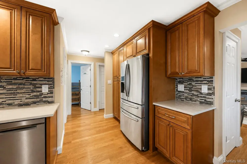 18 Cornell Lane Hicksville, NY 11801