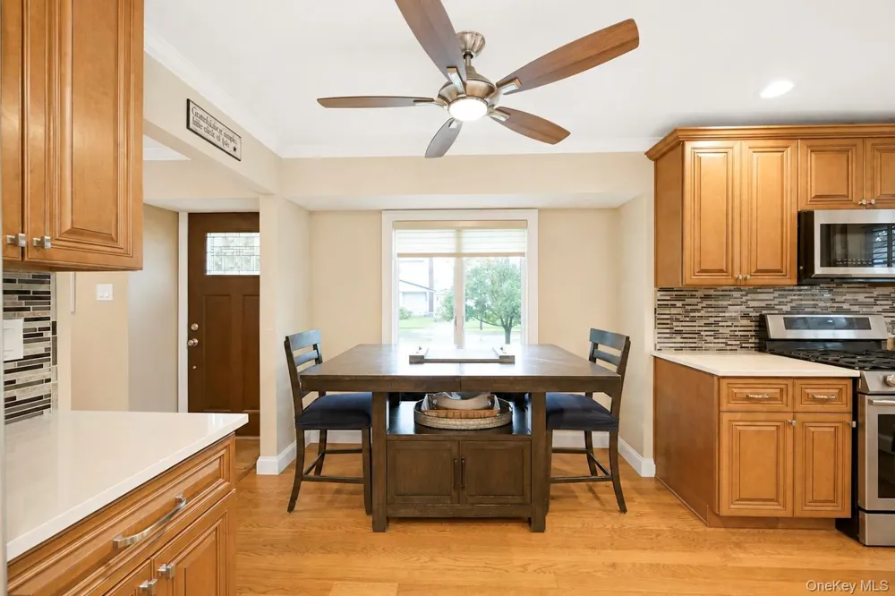 18 Cornell Lane Hicksville, NY 11801
