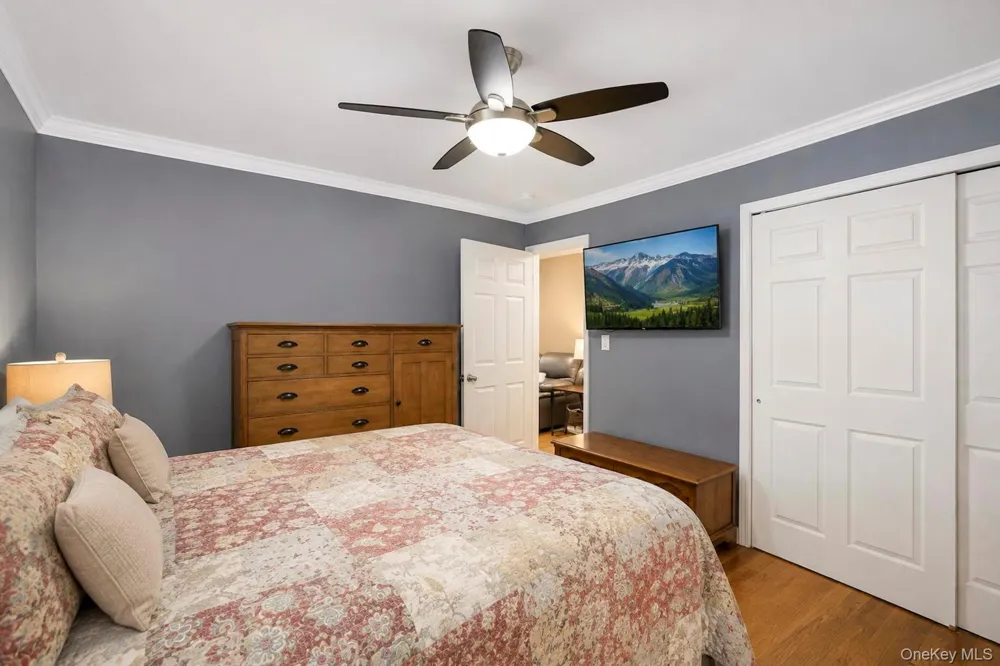 18 Cornell Lane Hicksville, NY 11801