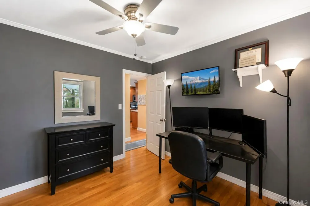 18 Cornell Lane Hicksville, NY 11801