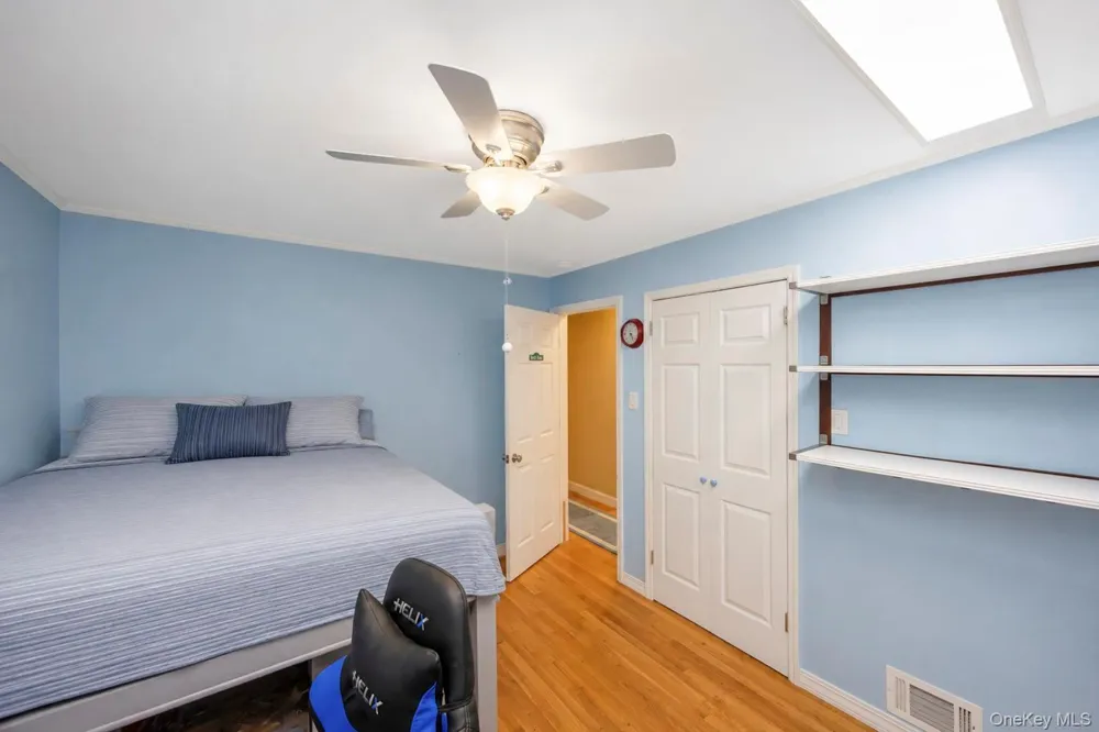 18 Cornell Lane Hicksville, NY 11801