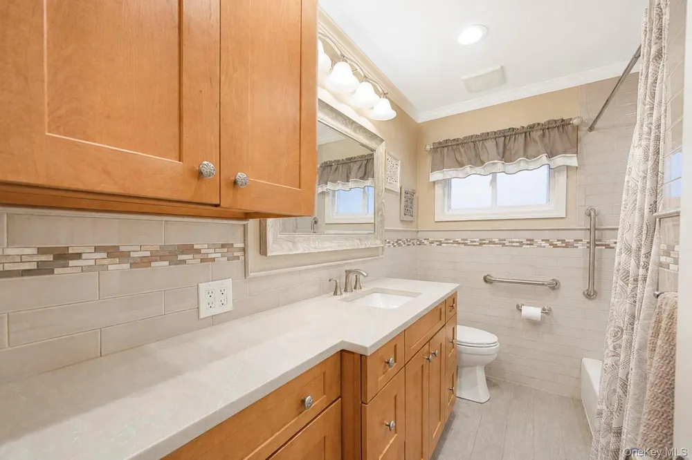 18 Cornell Lane Hicksville, NY 11801