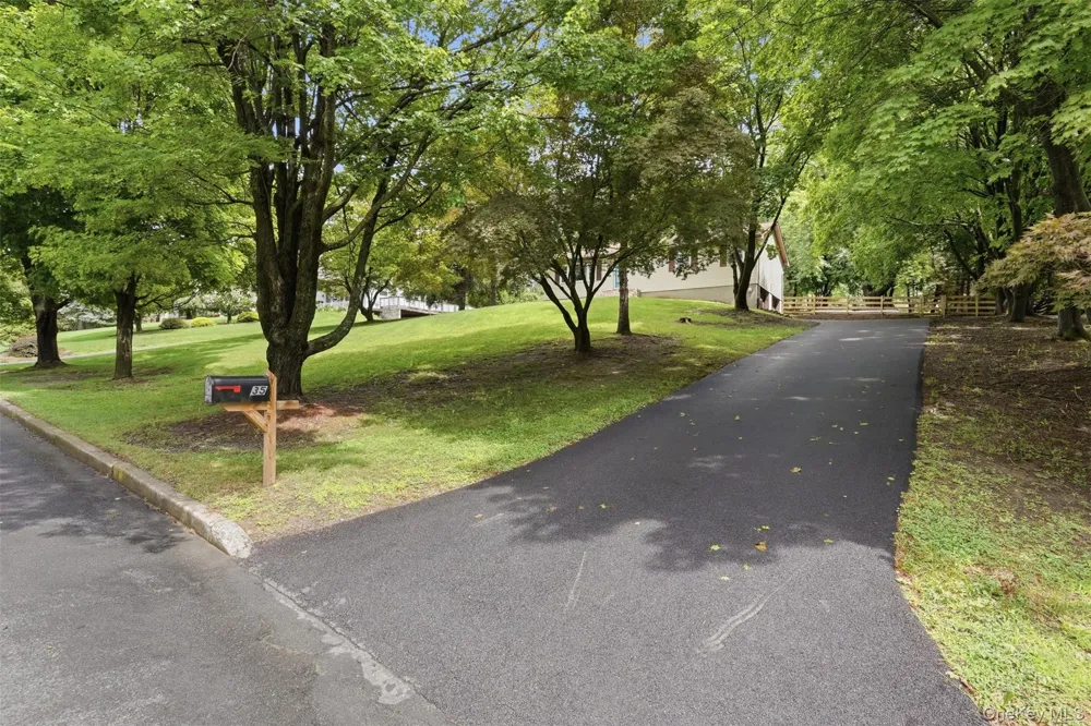 35 Beverly Drive Warwick, NY 10990