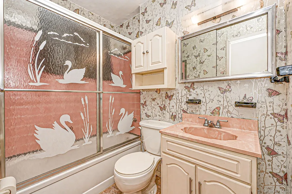 2715 Falcon Avenue Medford, NY 11763