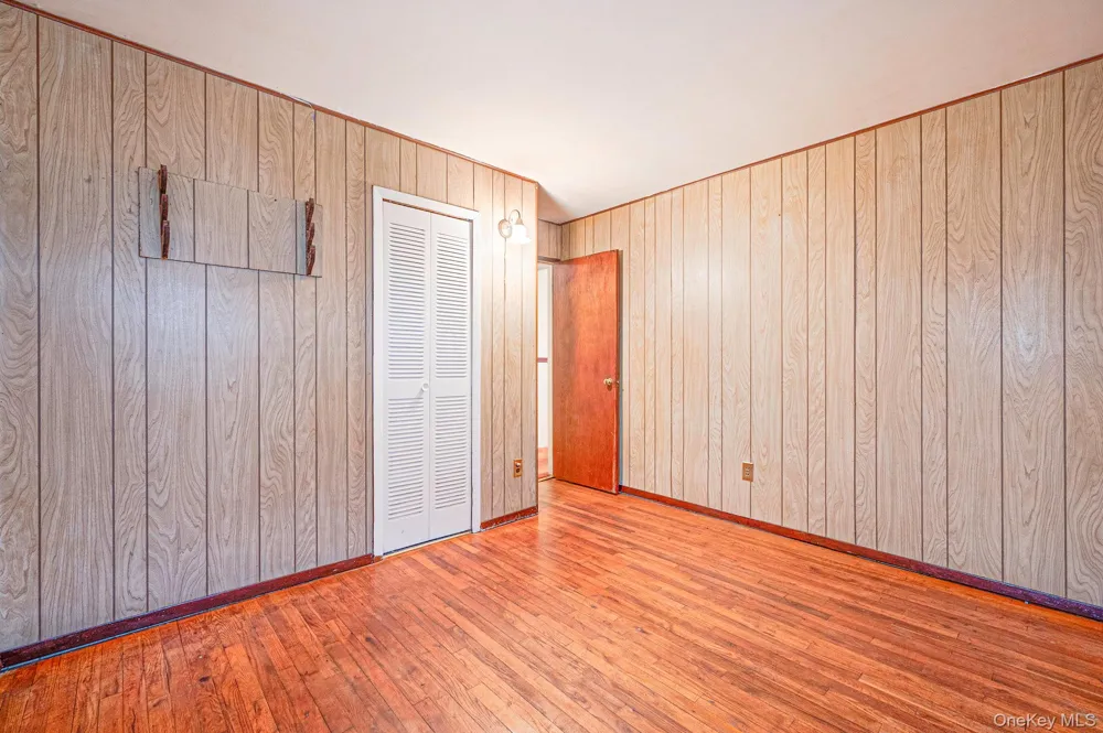 2715 Falcon Avenue Medford, NY 11763