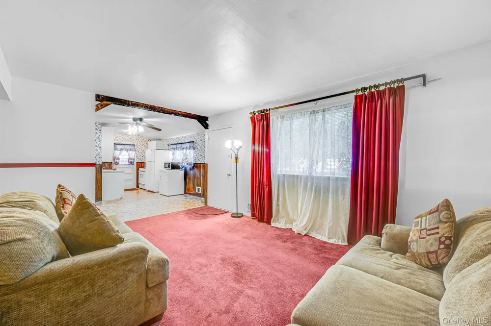 2715 Falcon Avenue Medford, NY 11763