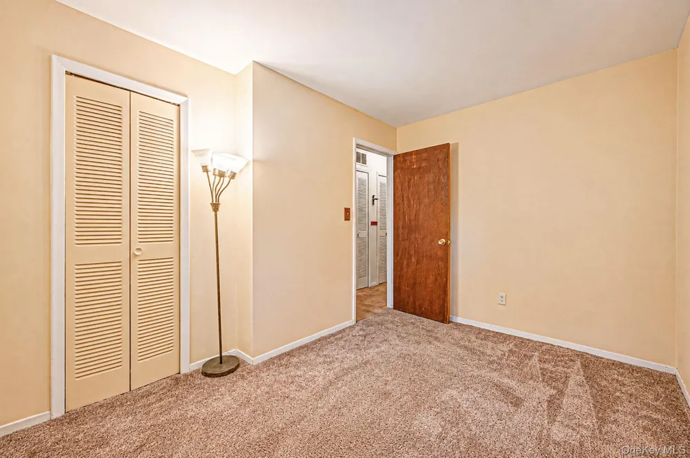 2715 Falcon Avenue Medford, NY 11763