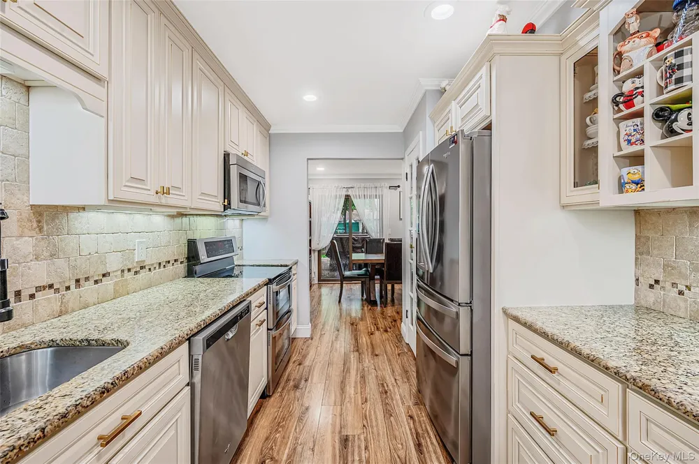 5 Jeremy Circle Nesconset, NY 11767
