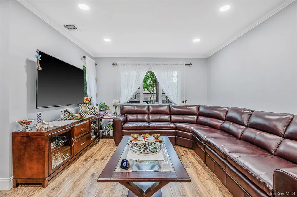 5 Jeremy Circle Nesconset, NY 11767