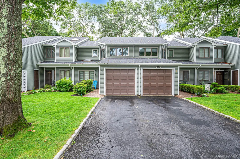 5 Jeremy Circle Nesconset, NY 11767