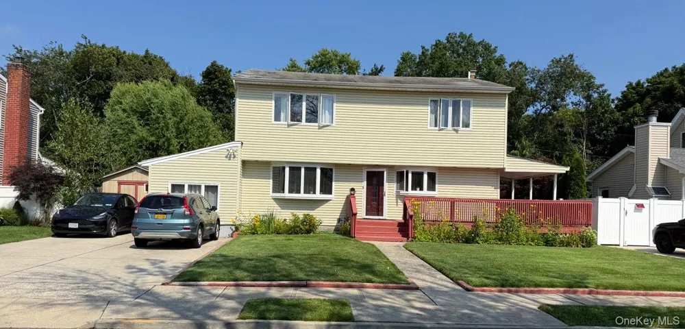 79 Elizabeth Drive Bethpage, NY 11714