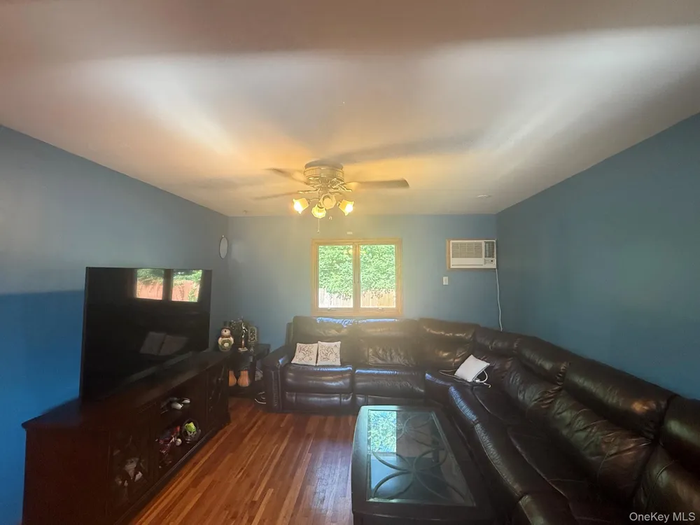 79 Elizabeth Drive Bethpage, NY 11714