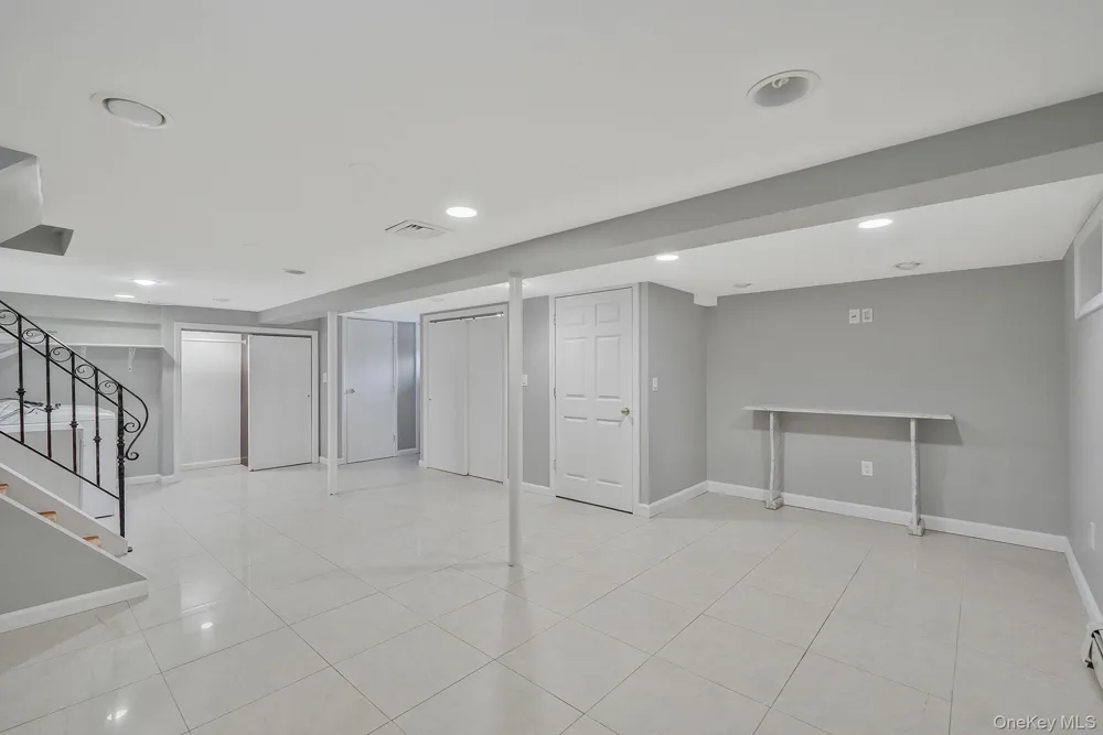 1072 Hicksville Road Seaford, NY 11783