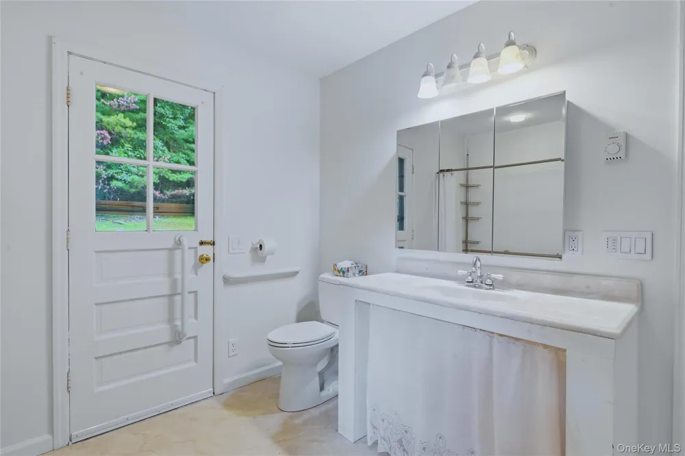 2320 Glasco Turnpike Woodstock, NY 12498