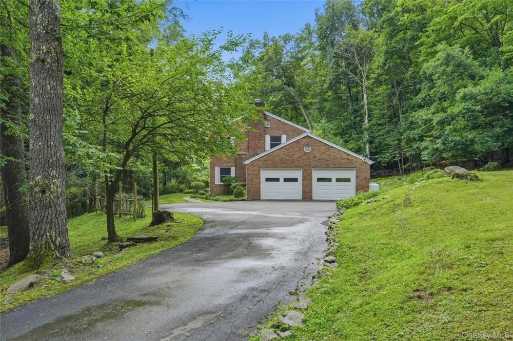 2320 Glasco Turnpike Woodstock, NY 12498
