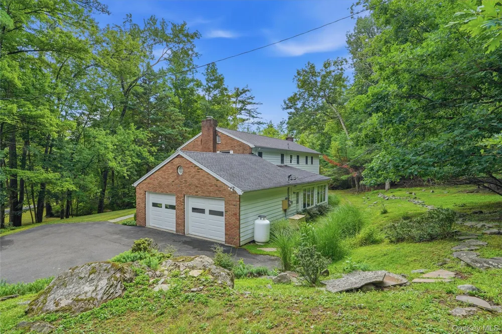2320 Glasco Turnpike Woodstock, NY 12498