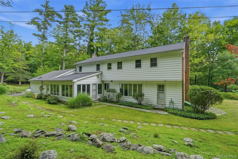 2320 Glasco Turnpike Woodstock, NY 12498