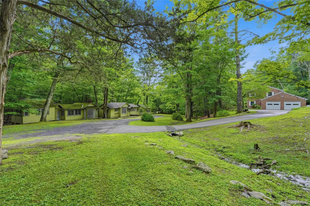2320 Glasco Turnpike Woodstock, NY 12498