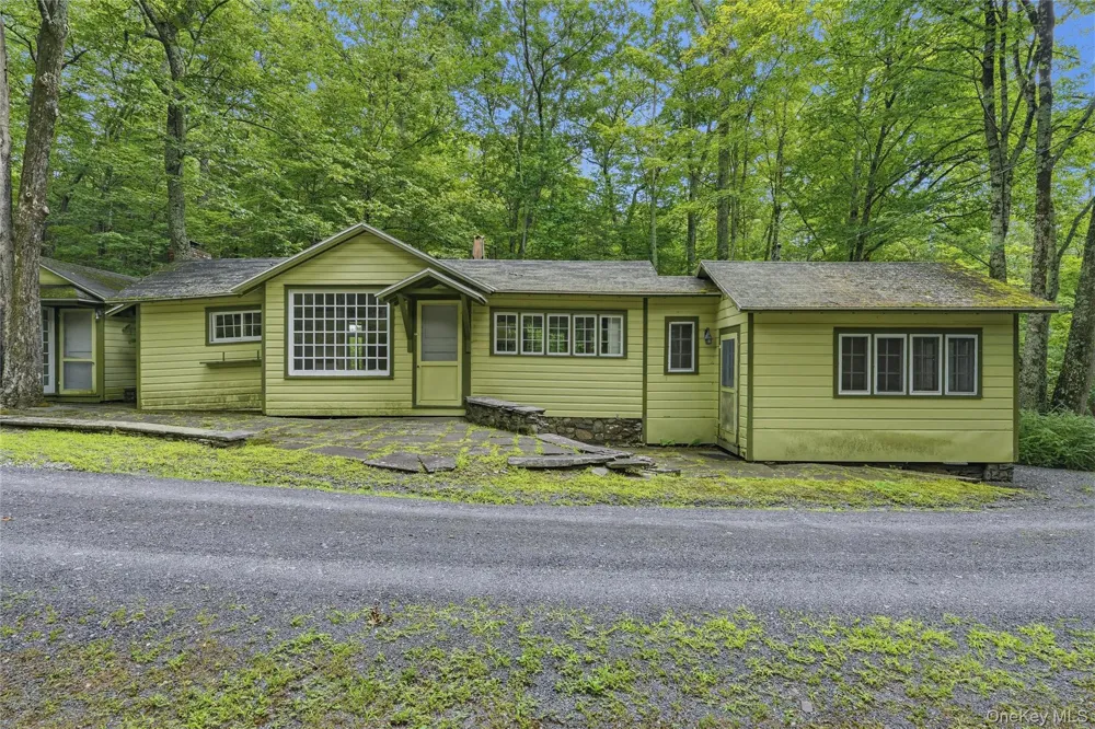2320 Glasco Turnpike Woodstock, NY 12498