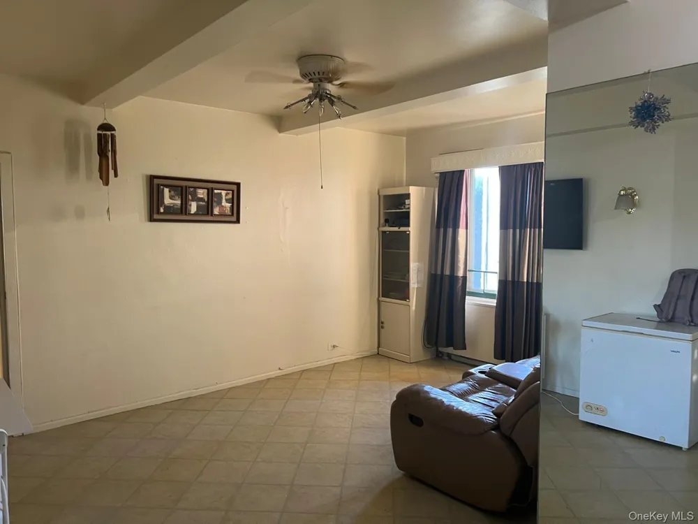 14 Metropolitan Oval #5G Bronx, NY 10462