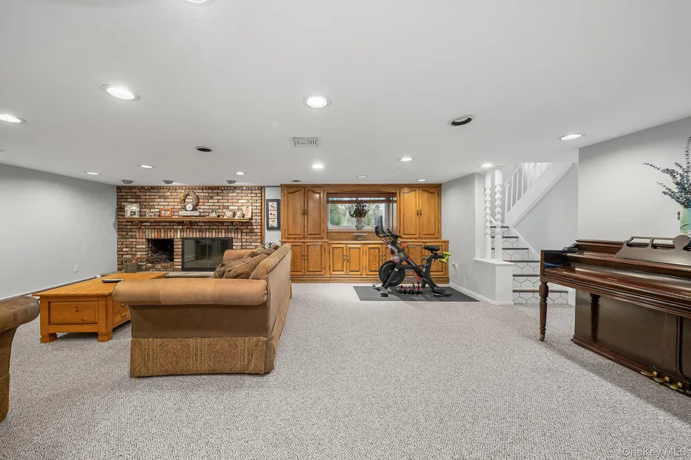 1 Cortland Avenue Jericho, NY 11753